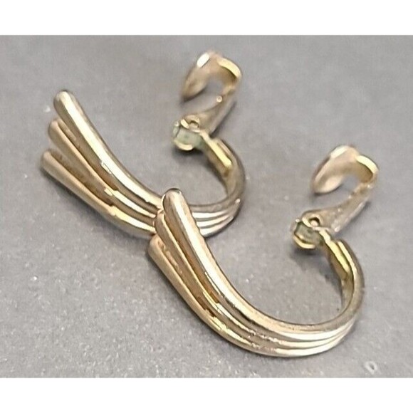 Vintage Gold Tone Earrings Avon Clip On Retro Hoop Minimalist - Picture 3 of 4